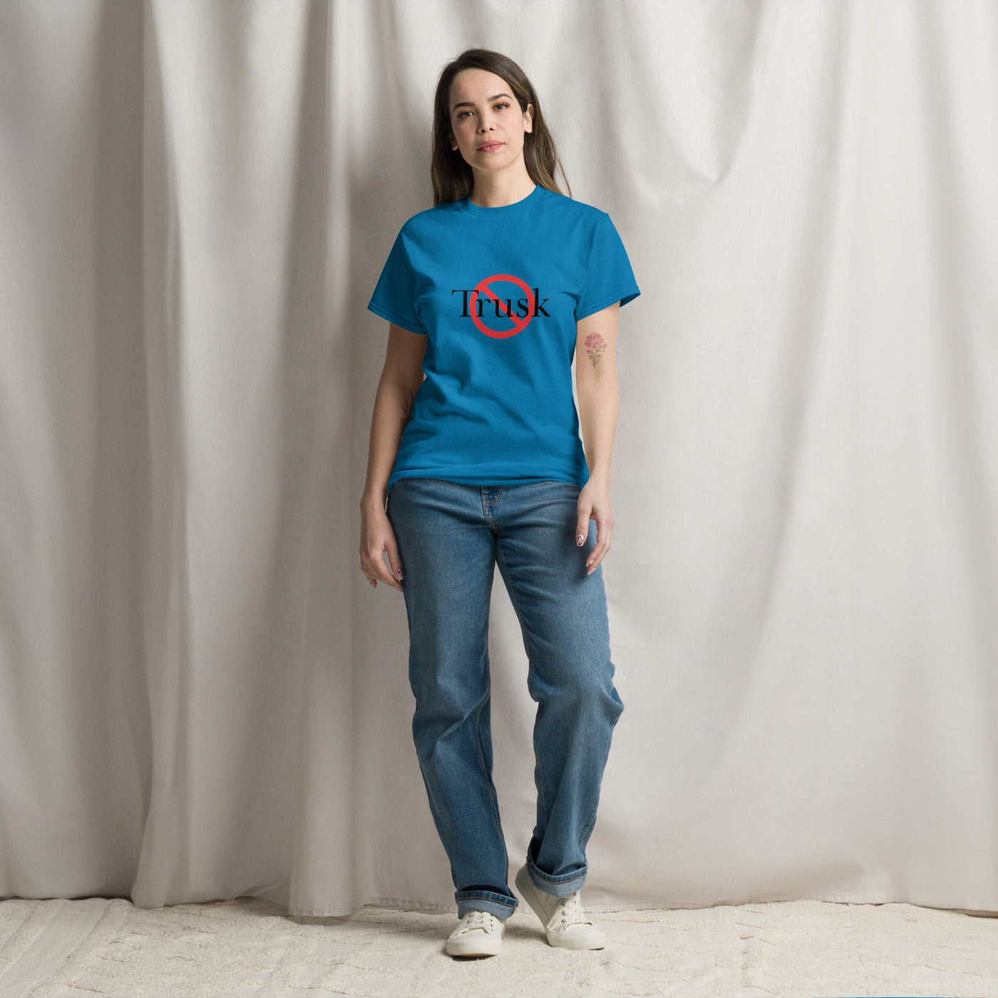 Trusk unisex classic tee with printed logo – multiple colors – DETOUR.STORE