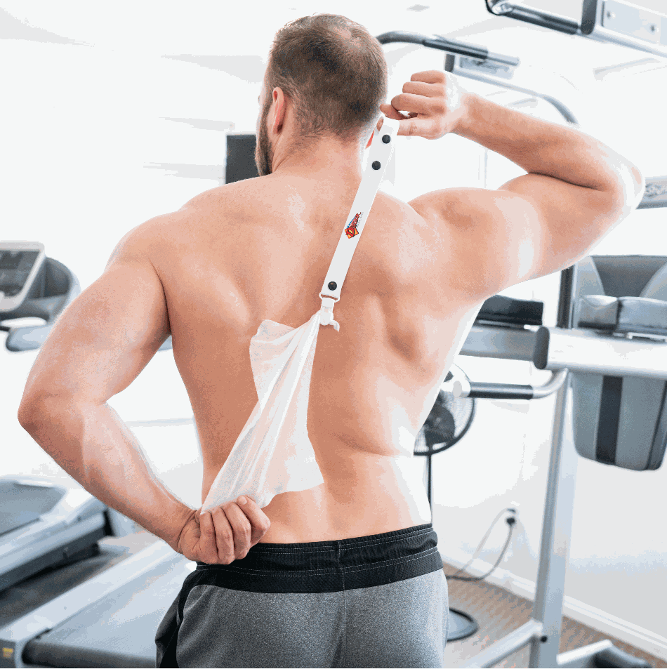 Man using post workout cleansing body wipes and Detour back scrubber